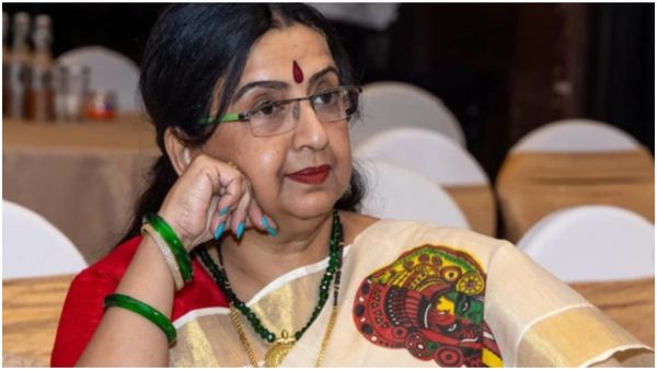 Ambika: இந்த நடிகருடன் காதல்.. என்ன பத்தி அசிங்கமா பேசுறாங்க.. விளாசிய அம்பிகா!