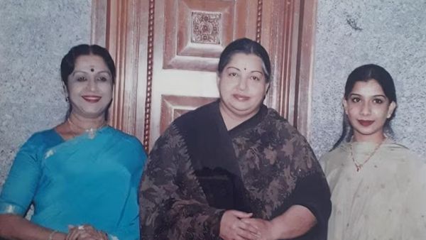 நீங்கள் இதை மட்டும் செய்யுங்கள்.. சரோஜா தேவிக்கு ஜெயலலிதா செய்த அட்வைஸ் என்ன தெரியுமா?