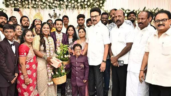 கிங் காங் வைத்த கல்யாண விருந்து.. எத்தனை வெரைட்டி பாருங்க..படையெடுத்த பிரபலங்கள் யார் யார் தெரியுமா?