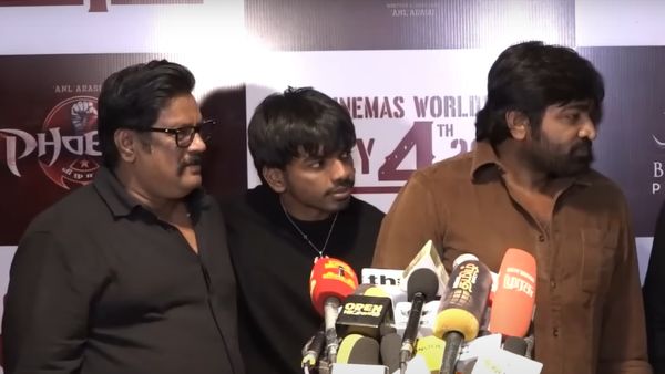 மகன் சூர்யா சேதுபதிக்காக மன்னிப்பு கேட்ட விஜய் சேதுபதி.. பிரஸ்மீட்டில் ஏற்பட்ட தர்மசங்கடம்!