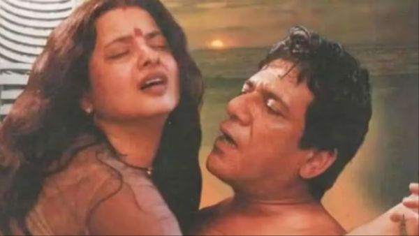 பாலிவுட் சினிமாவையே அதிரவைத்த நெருக்கமான காட்சி.. நாற்காலி உடைந்தும் நடிப்பில் மூழ்கிய நடிகை ரேகா!