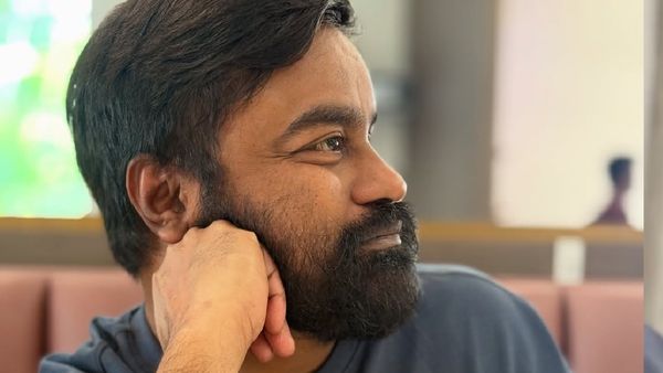 Selva Raghavan: எது நடந்தாலும் பல்லக் கடிச்சுட்டு போய்ட்டே இருக்கனும்.. செல்வராகவனின் இன்றைய தத்துவம்