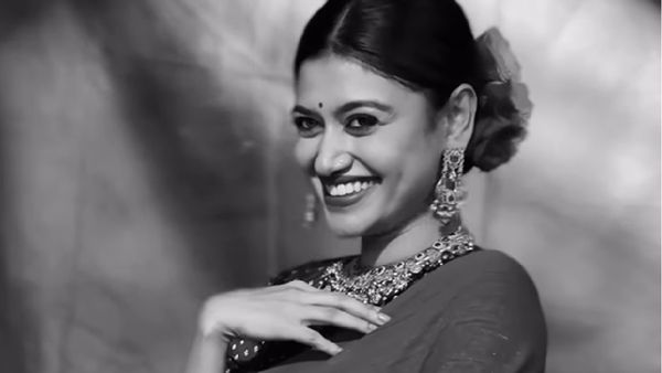 Oviya: தேக சுகத்தில் கவனம்.. வின்டேஜ் மோடுக்கு போன ஓவியாவின் புது வீடியோ.. ரசிகர்கள் ஜொள்ளு!