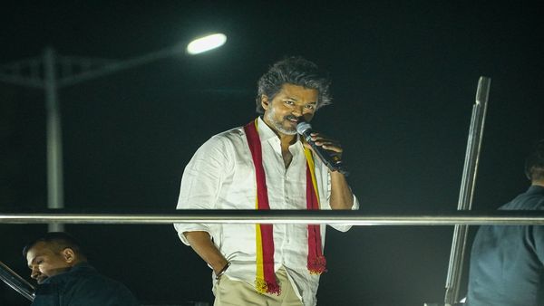 விஜய்யின் அரசியல் சுற்றுப்பயணம்.. நிகழ்ந்த அசம்பாவிதம்.. பிஞ்சு குழந்தைகளும் பலி