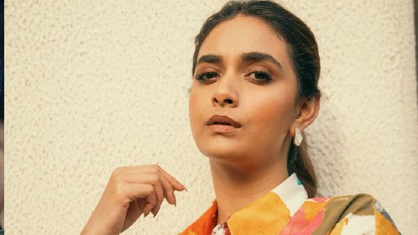 என்ன ஆச்சு? வேதனையைச் சொன்ன கீர்த்தி சுரேஷ்.. தலையிலேயே கொட்டும் கணவர்.. AK சொன்னதையும் சொல்றாங்களே!