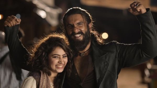 கூலி வசூலை முந்திய துரந்தர்.. 500 கோடி கிளப்பில் ரன்வீர் சிங் படம்.. காந்தாரா வசூலை முந்துமா?