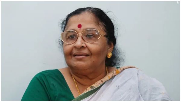 நடிகர் மோகன்லாலின் தாயார் உயிரிழந்தார்.. பிரபலங்கள் இரங்கல்!