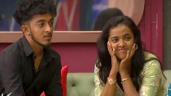 தவெக சப்போர்ட்டில் இத்தனை நாள் மிக்சர் திண்ணும் சுபி.. லெஃப்ட் அண்ட் ரைட் வாங்கிய தந்தை!