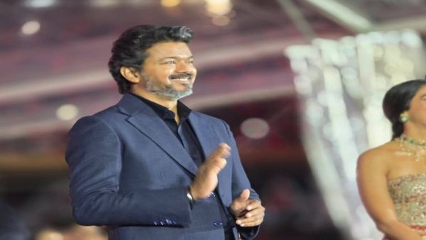 நன்றி சொல்லிட்டு போறவன் இல்ல.. நன்றிக்கடனை தீர்த்துட்டு போறவன்.. யாரை சொல்கிறார் விஜய்?.. மீண்டும் பஞ்சாயத்து