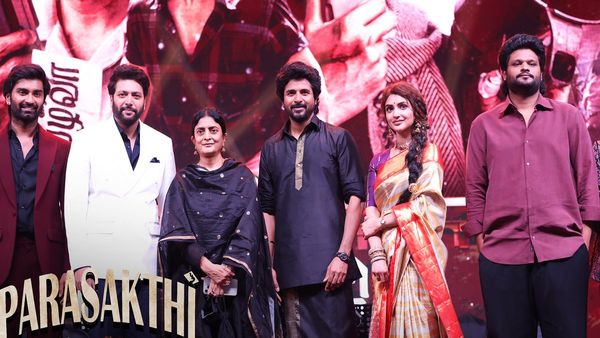 பராசக்தி ஆடியோ லான்ச்சில் தலைவர் ரஜினி மோடுக்கு போன சிவகார்த்திகேயன்.. கூலியை நியாபகப்படுத்திட்டாரே