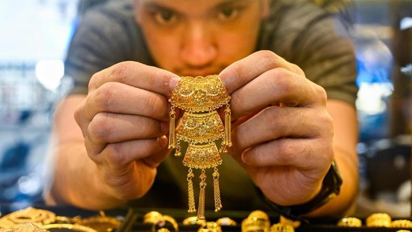 Gold Rates increased by Rs.17500 for 100 grams today (Feb 14)- Check 24K, 22K, 18K gold rates, silver, platinum rates in your city