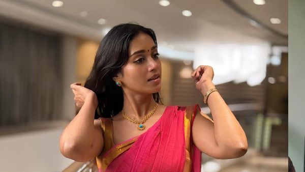 உங்க ஐ.டி விங்கை கட்டுப்படுத்த முடியலனா.. நீங்க எல்லாம் என்ன தலைவர்? நிவேதா பெத்துராஜ் விளாசல்