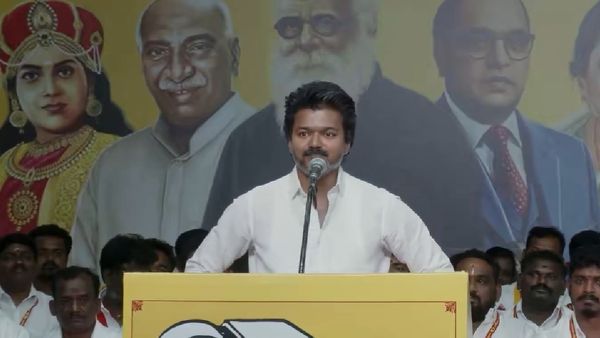 விஜய் பேச்சுக்காக வெறித்தனமாக வெயிட் பண்ணும் ரசிகர்கள்.. அந்த சர்ச்சைக்கு முற்றுப்புள்ளி வைப்பாரா?