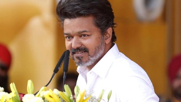 Vijay: நடிகையை விஜய் தனியா எங்காவது கூட்டிட்டு போயிருந்தாலும் நம்பமாட்டோம்.. தீவிர ரசிகையின் ஆதரவு