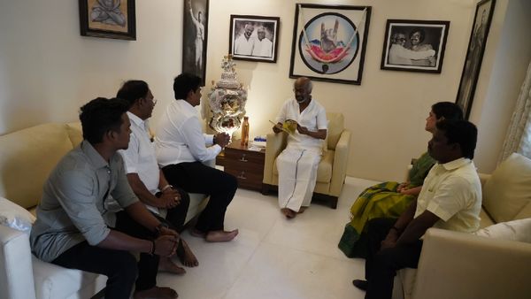 ரஜினிகாந்த்தை சந்தித்த திமுக MLA.. தேர்தல் நெருங்கிய நேரத்தில் திடீர் சந்திப்பு,. காரணம் என்ன?