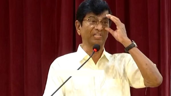 தனியா வந்து சண்டை போடுறீங்க.. கூட்டமாக வாங்க.. தேர்தலைக் குறிப்பிட்டு பேசிய SA சந்திரசேகர்