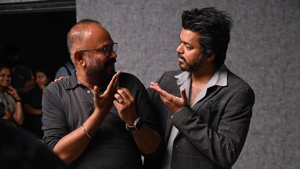 முதலமைச்சராக பதவியேற்க முடியாத சூழலில் விஜய்.. ரஜினி டயலாக்கை பகிர்ந்த வெங்கட் பிரபு