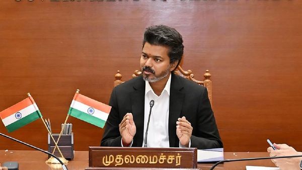 சிஎம் விஜய் அணியும் கோட்டின் விலை இவ்வளவு காஸ்ட்லியா?.. பிரசாந்த் ரங்கசாமி போட்ட பரபர போஸ்ட்!