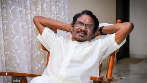 பாசத்துக்குரிய பாரதிராஜா உயிரிழப்பு.. மகன் போன வலியோடு இயக்குநர் இமயமும் போய்விட்டார்