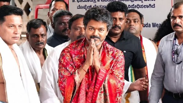 CM Vijay: டக்கென காரை ஓட்டிய முதலமைச்சர் விஜய்.. ரசிகர்கள் இதையும் டிரெண்ட் ஆக்கறாங்கப்பா!
