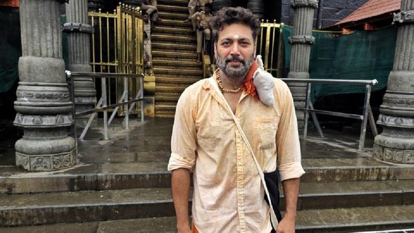 Ravi Mohan: எல்லா பிரச்னையையும் ஐயப்பனிடம் சொல்லியாச்சு.. நிம்மதியைத் தேடும் ரவி மோகன்