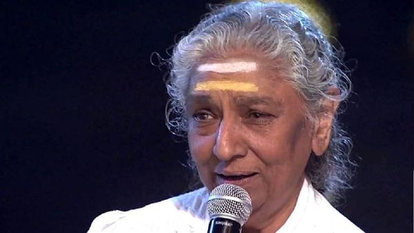 S Janaki: பத்மபூஷன் விருதை தூக்கி வீசிய எஸ். ஜானகி.. அடேங்கப்பா பெரிய சம்பவமா இருக்கே!