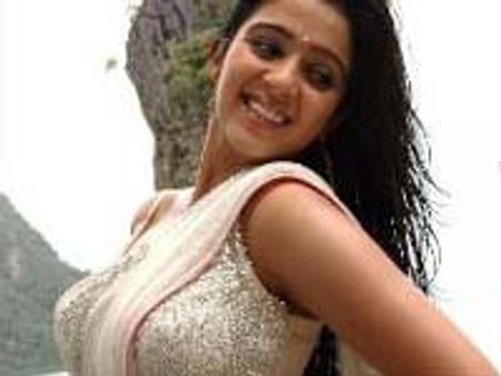 ఛార్మి నైట్ కాస్ట్ ఎక్కువే