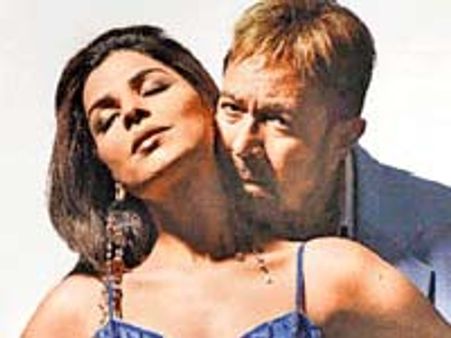 'నా రూటే సెపరేటు!' అంటున్న రాజశేఖర్