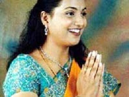 మహేష్,నాగ్ లపై విరుచుకు పడ్డ రోజా