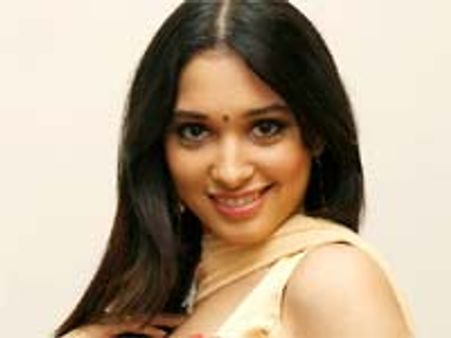 లీగల్ వివాదంలో తమన్నా