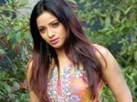 ఆ టీవీ యాంకర్ కి అంత రేటా?