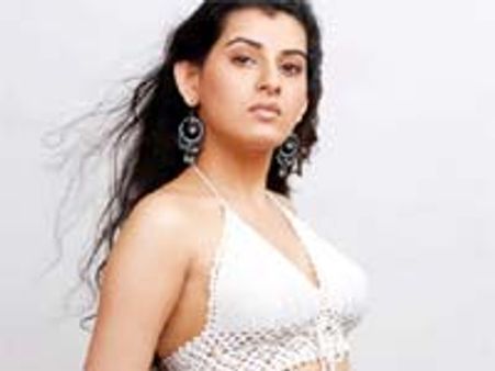 వేద న్యూడ్ క్లిప్స్ కు డిమాండ్?