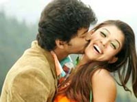 ప్రభుదేవాకి ట్విస్ట్ ఇచ్చిన ప్రకాష్ రాజ్