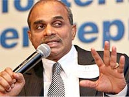 సినీ లవర్స్ కి వైయస్ మళ్ళి ట్విస్ట్!