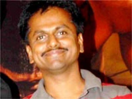 క్లైమాక్ హీరోనే రాసారు..