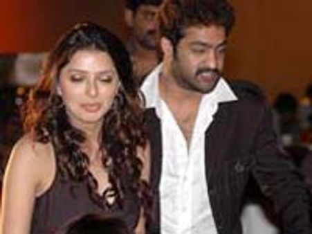 మేం లేకుండా మీడియా.. ఎన్టీఆర్