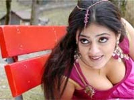 పాపం ఆ దర్శకుడి భార్య!!