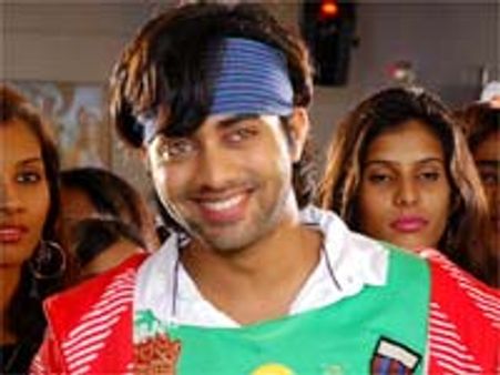 నగ్నంగా నవదీప్