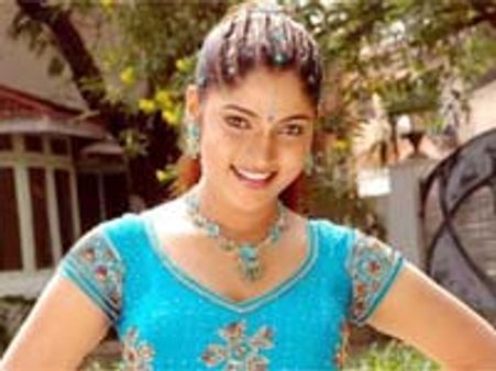 విశాల్ రిలేషన్ షిప్ ఆమె తోనే