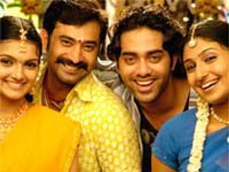 'చందమామ' తమిళ రీమేక్ ఏమైందంటే