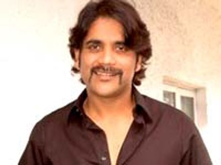 'లయిన్' గా నాగ్?