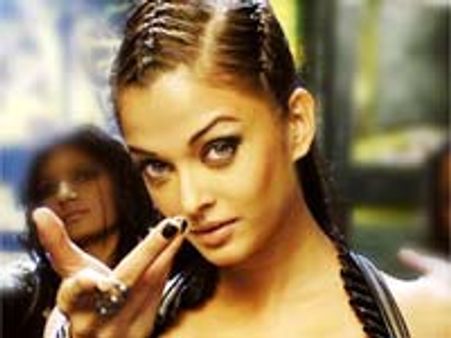 ఐశ్వర్యారాయ్‌ పోటీ అక్కడ నుంచా?