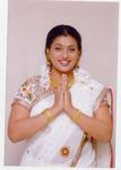 చిరు వల్లే తెలుగు సినిమా సంక్షోభం:రోజా