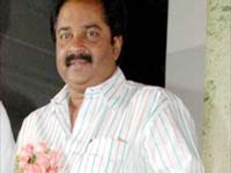 సురేష్ ప్రొడక్షన్లో మళ్ళీ ఈవీవి