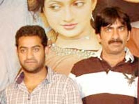 ఎన్టీఆర్..రవితేజ క్లాష్?