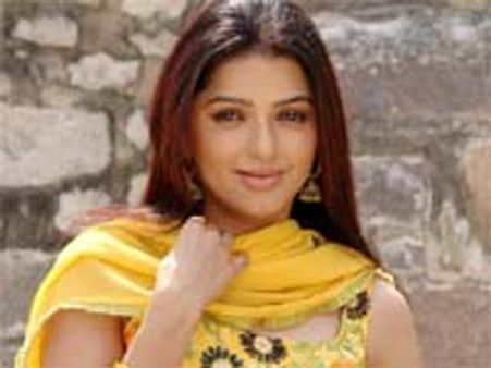 టీడీపీలోకే భూమిక?