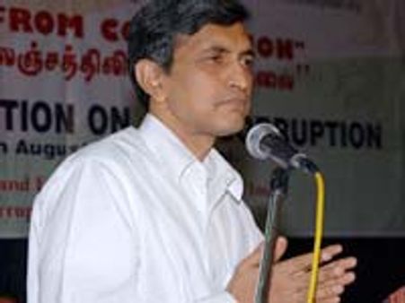 దాసరి 'మేస్త్రి' పై జె.పి ప్రశంసలు