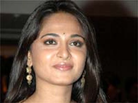 'బిల్లా' నా?బికినీయా?