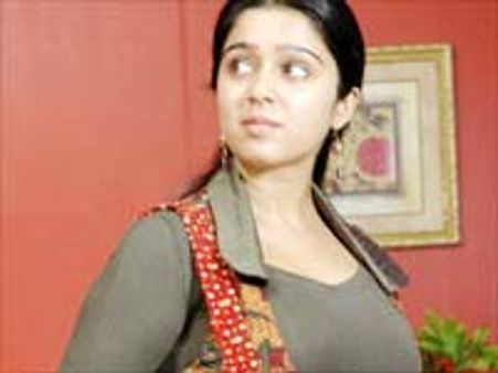 ఉగాది నాడు ఆరు సినిమాలు