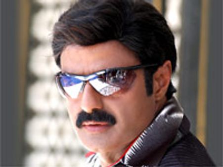 బాలయ్య 'మిత్రుడు'ఆన్ లైన్ లో ?